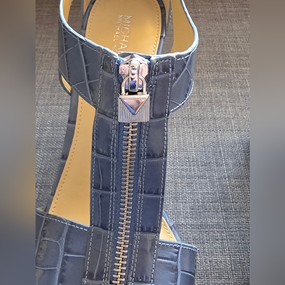 Michael Kors Berkley Lock Sandal, Size 8 - Picture 4 of 8